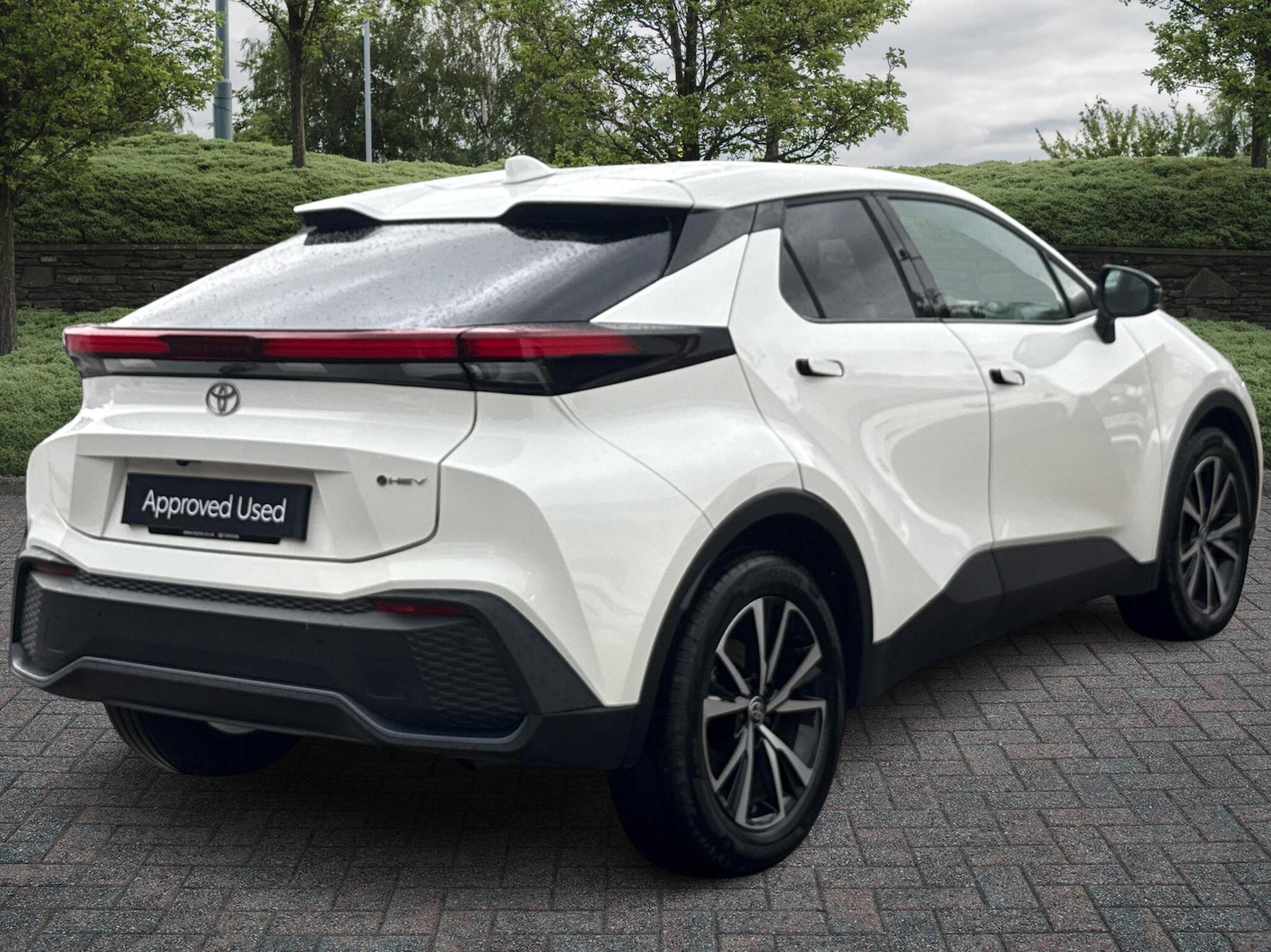 Used Toyota C-HR 2024 for sale - 77634425: Photo 2