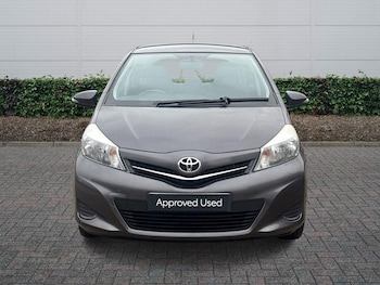 Used Toyota Yaris 2013 for sale - 78088005: Photo