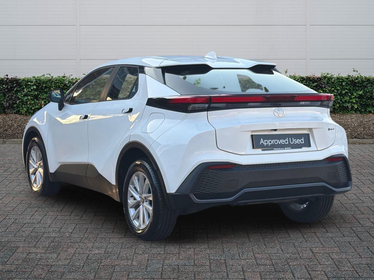 Used Toyota C-HR 2024 for sale - 77910641: Photo 2