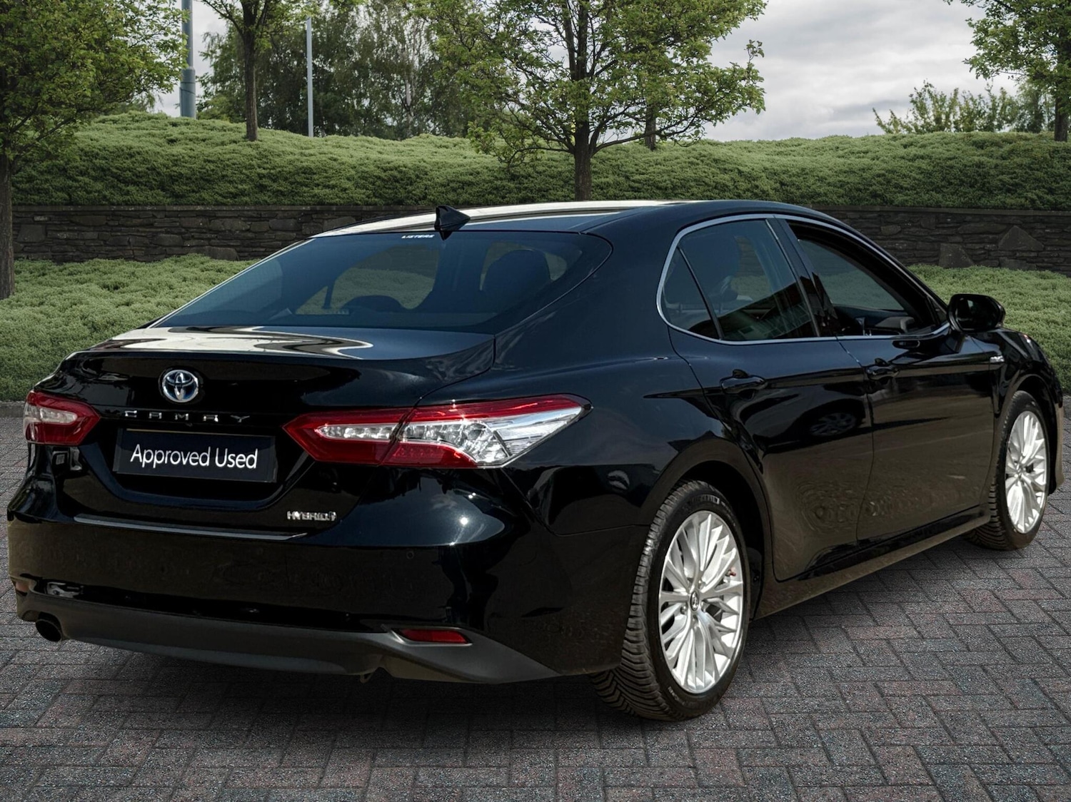 Used Toyota Camry 2019 for sale - 76574647: Photo 2