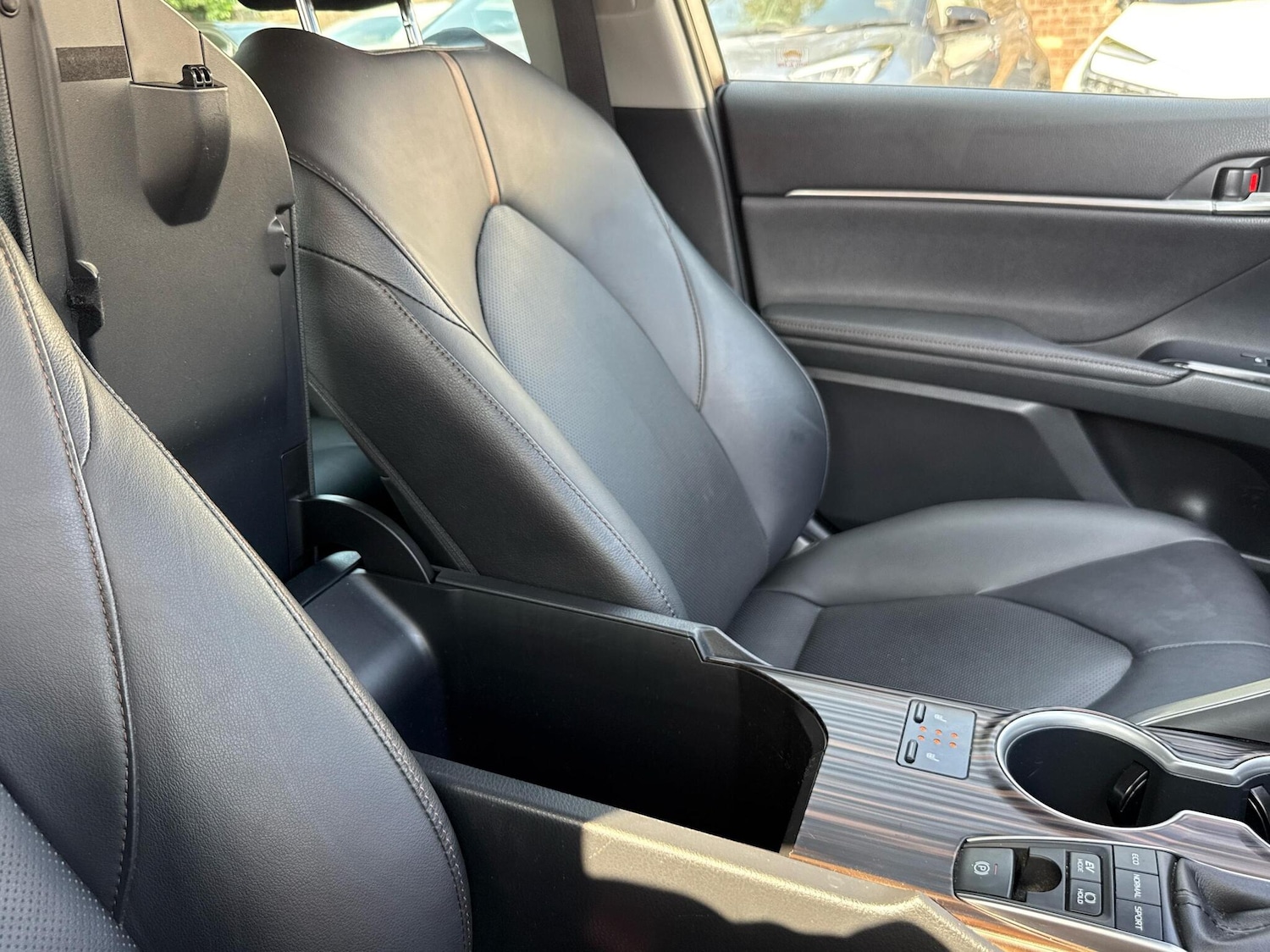 Used Toyota Camry 2019 for sale - 76574647: Photo 29