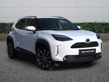 Used Toyota Yaris 2024 for sale - 77587999: Photo