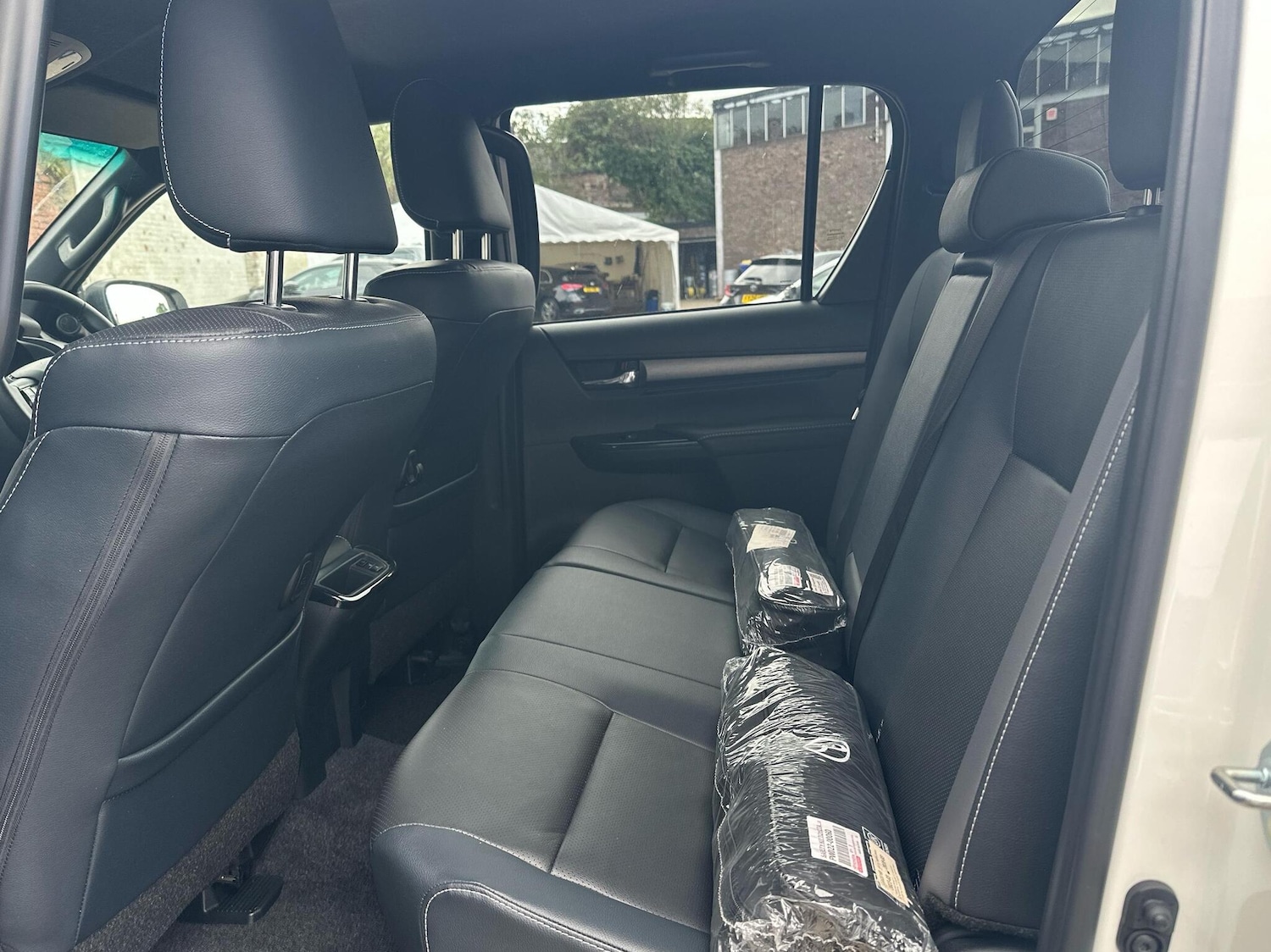 Used Toyota Hilux 2023 for sale - 76434215: Photo 12