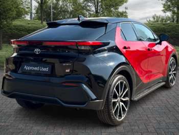 Used Toyota C-HR 2023 for sale - 74244100: Photo