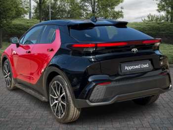 Used Toyota C-HR 2023 for sale - 74244100: Photo