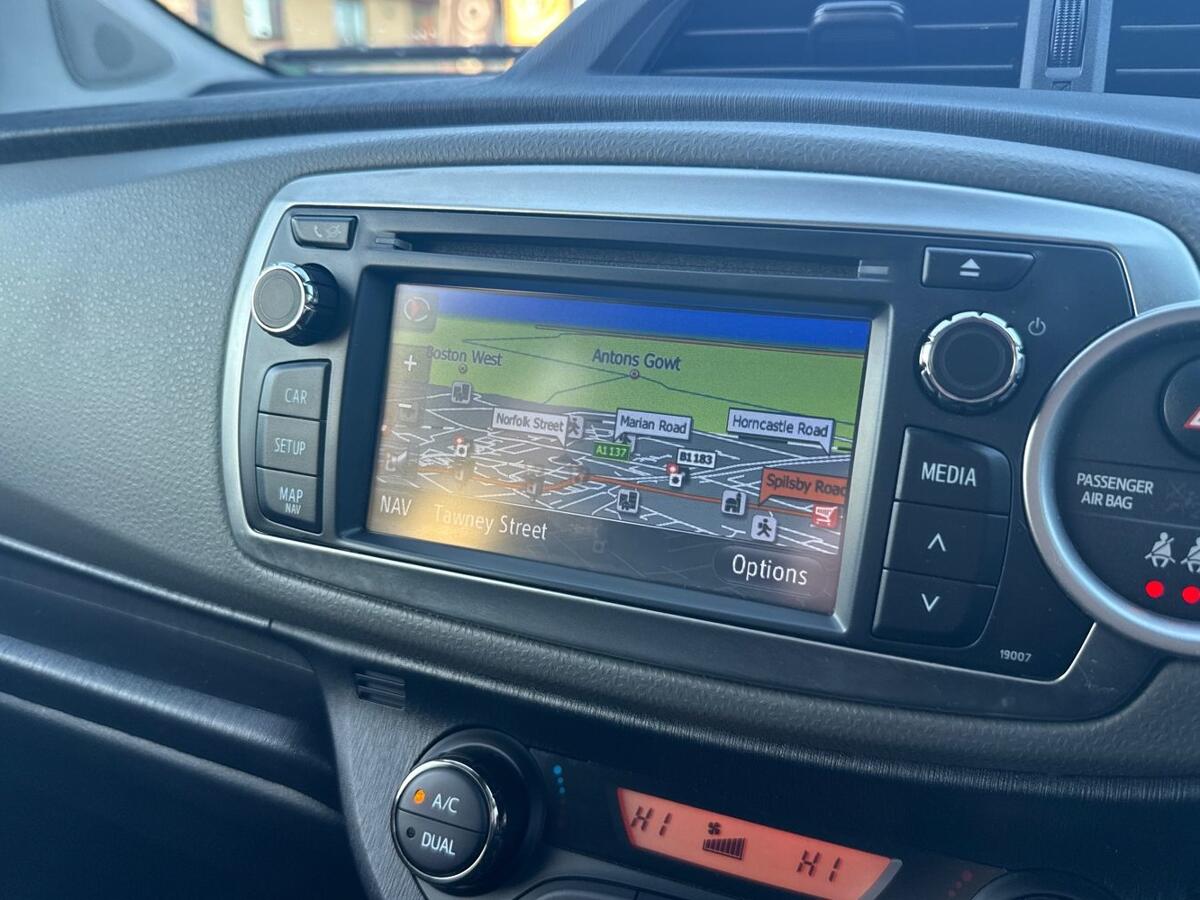 Used Toyota Yaris 2014 for sale - 77013381: Photo 11