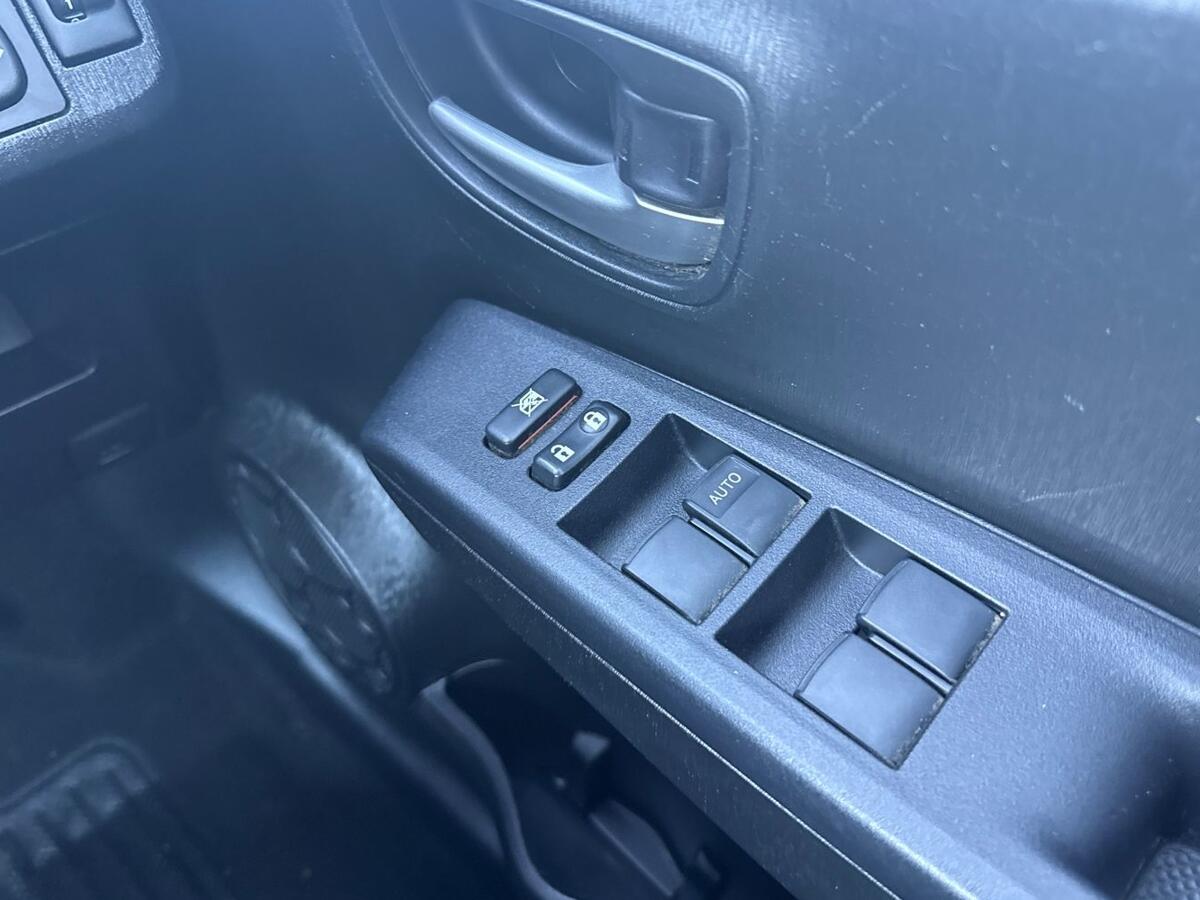 Used Toyota Yaris 2014 for sale - 77013381: Photo 15