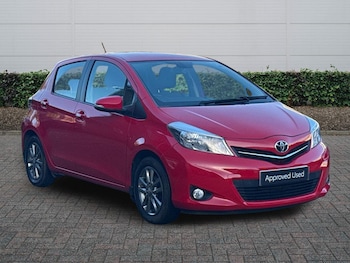 Used Toyota Yaris 2014 for sale - 77013381: Photo