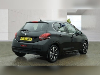Used Peugeot 208 2017 for sale - 78999433: Photo