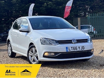 Used Volkswagen Polo 2016 for sale - 78971981: Photo