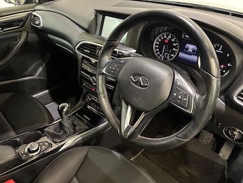 Used Infiniti Q30 2017 for sale - 79325093: Photo
