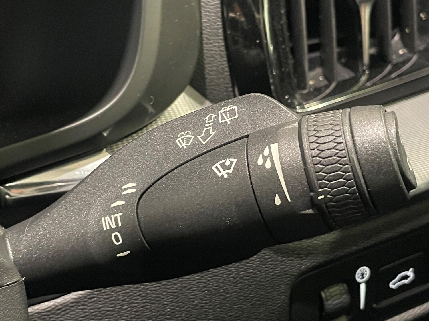 Used Volvo XC60 2019 for sale - 77658497: Photo 32