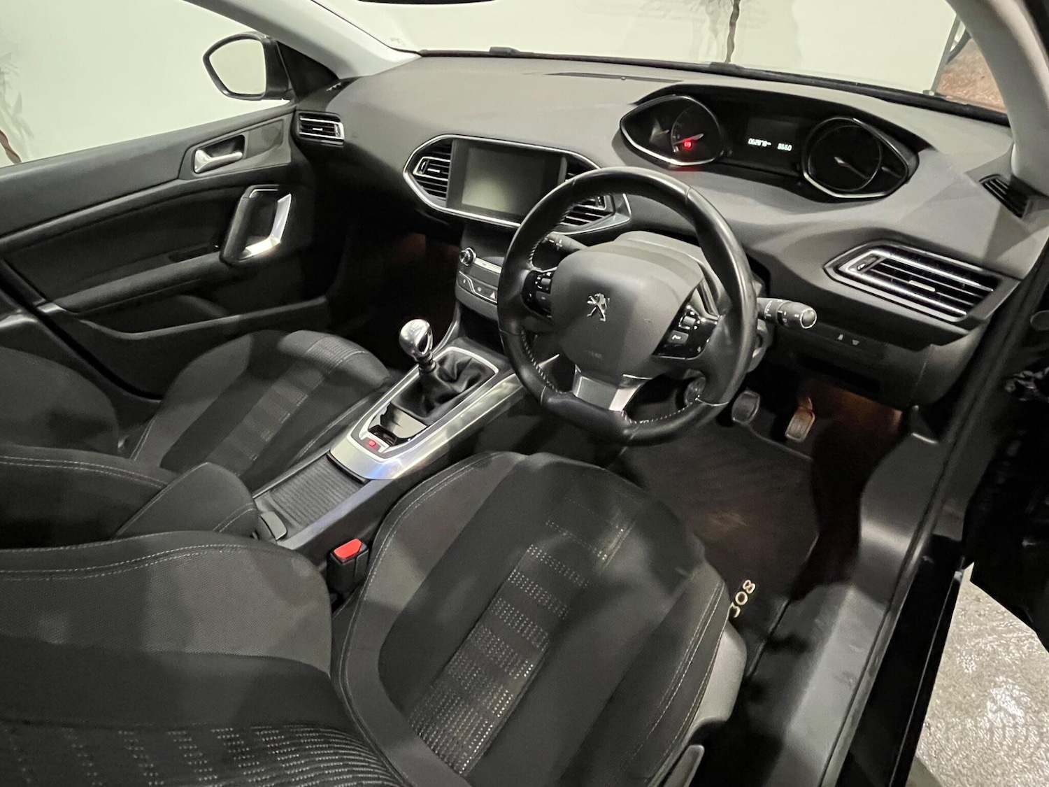 Used Peugeot 308 2016 for sale - 76370962: Photo 3