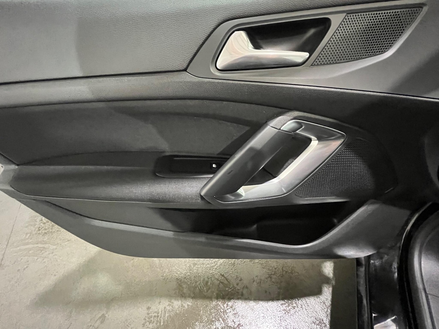 Used Peugeot 308 2016 for sale - 76370962: Photo 32