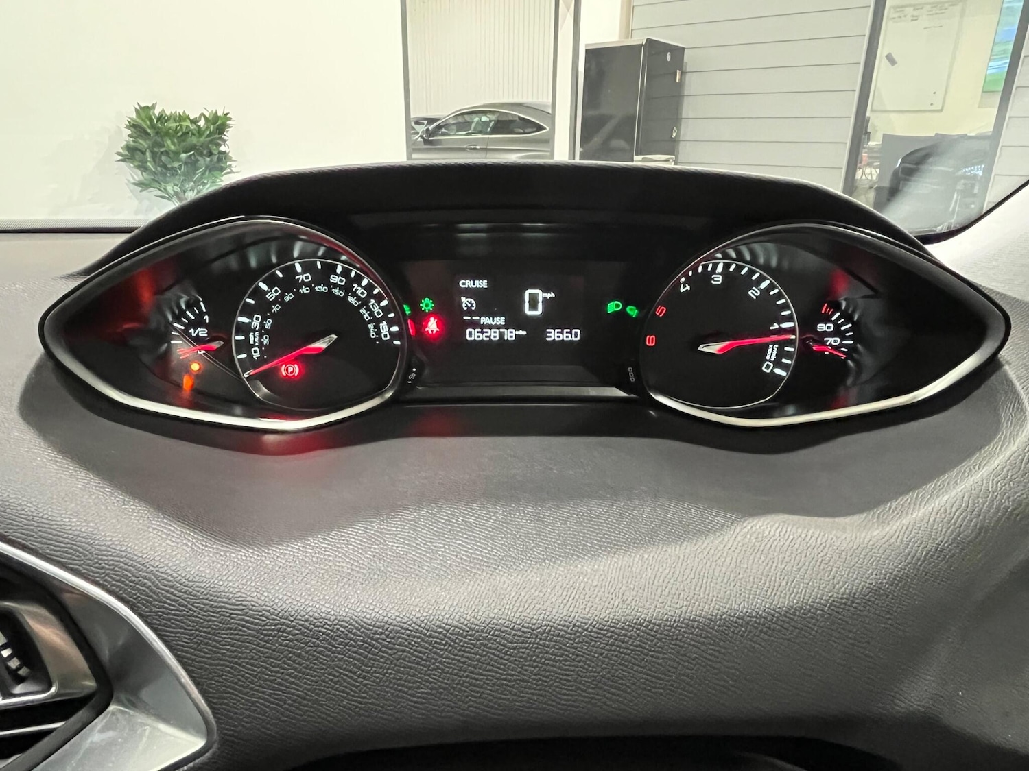 Used Peugeot 308 2016 for sale - 76370962: Photo 40