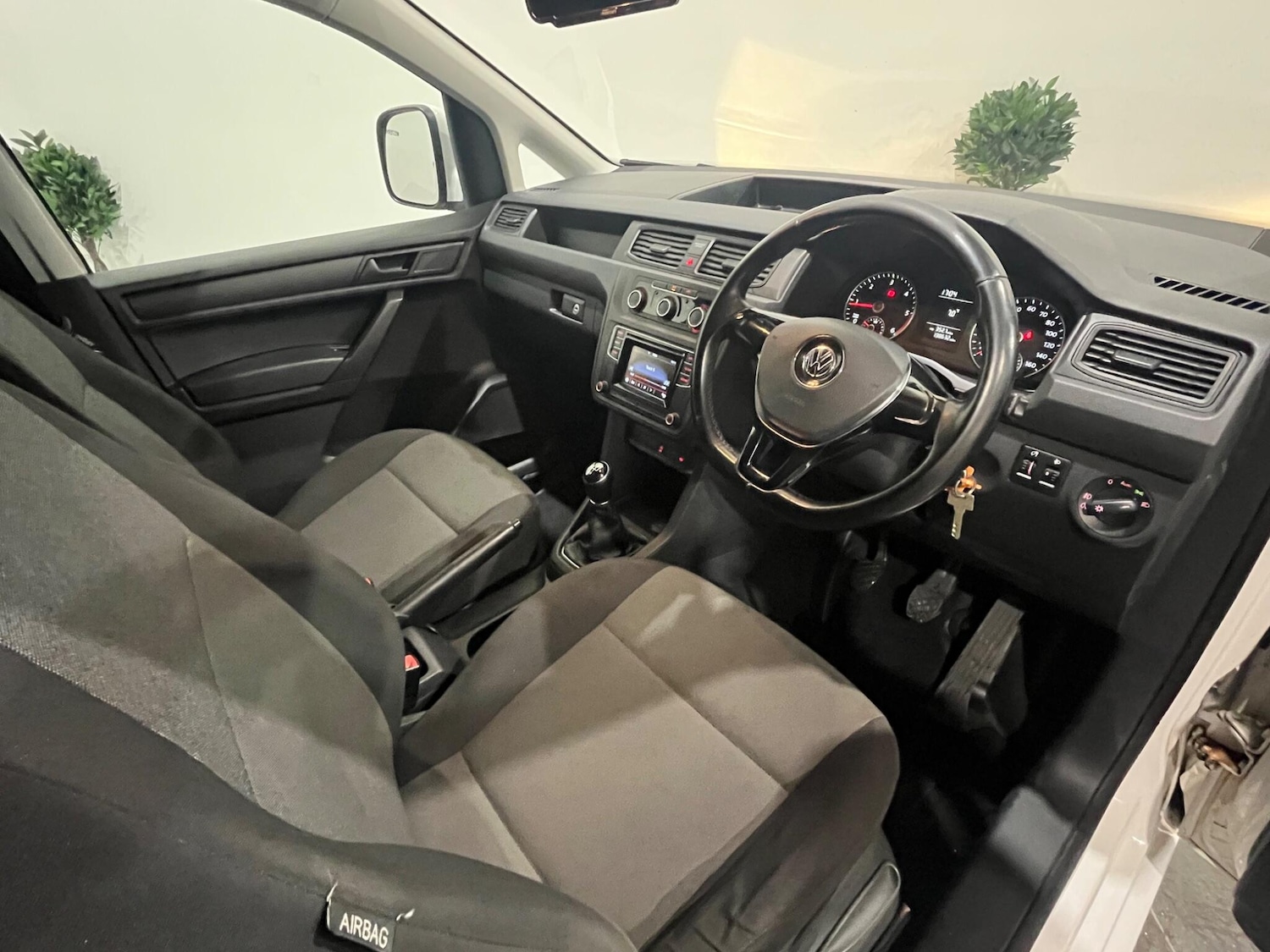 Used Volkswagen Caddy Maxi 2017 for sale - 77441237: Photo 3