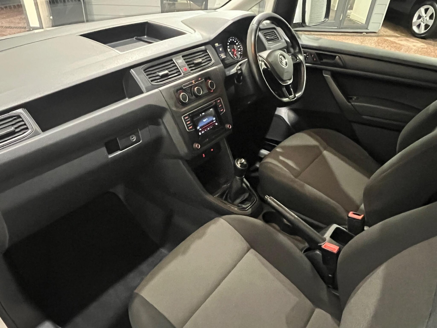 Used Volkswagen Caddy Maxi 2017 for sale - 77441237: Photo 30