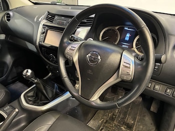 Used Nissan Navara 2018 for sale - 79464080: Photo