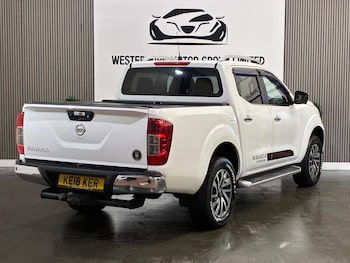 Used Nissan Navara 2018 for sale - 79464080: Photo