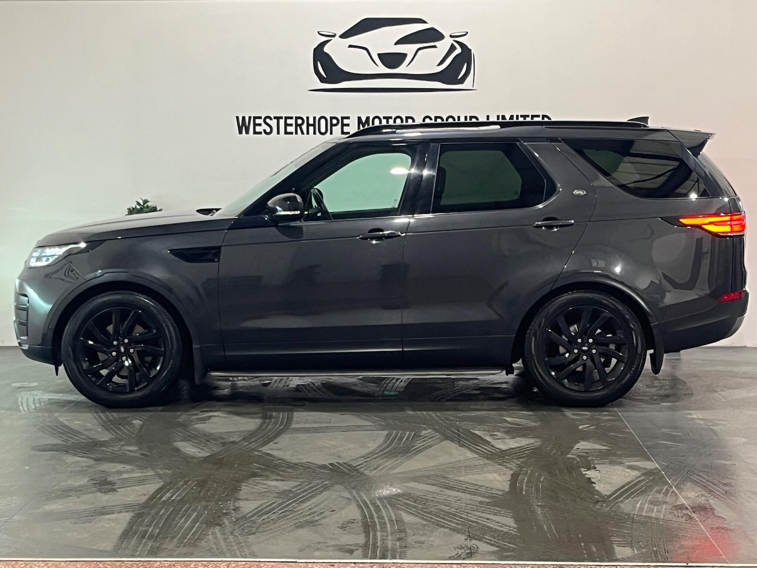 Used Land Rover Discovery 2018 for sale - 76657926: Photo 15