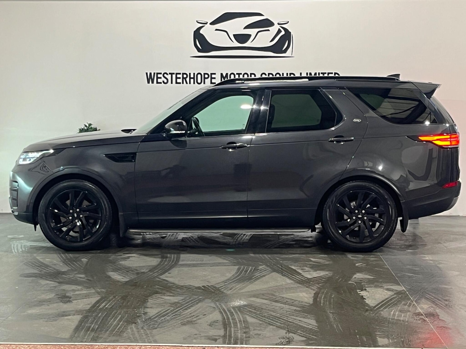 Used Land Rover Discovery 2018 for sale - 76657926: Photo 17