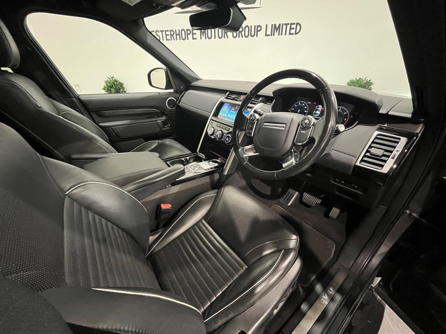 Used Land Rover Discovery 2018 for sale - 76657926: Photo 3