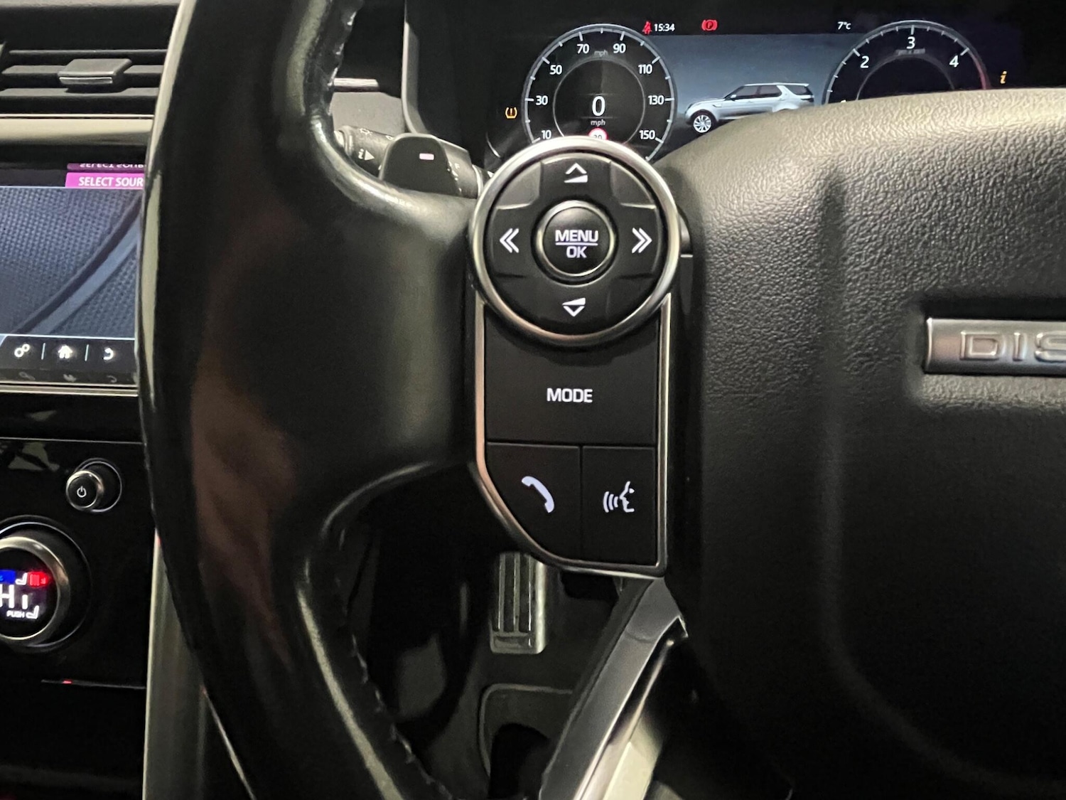 Used Land Rover Discovery 2018 for sale - 76657926: Photo 32