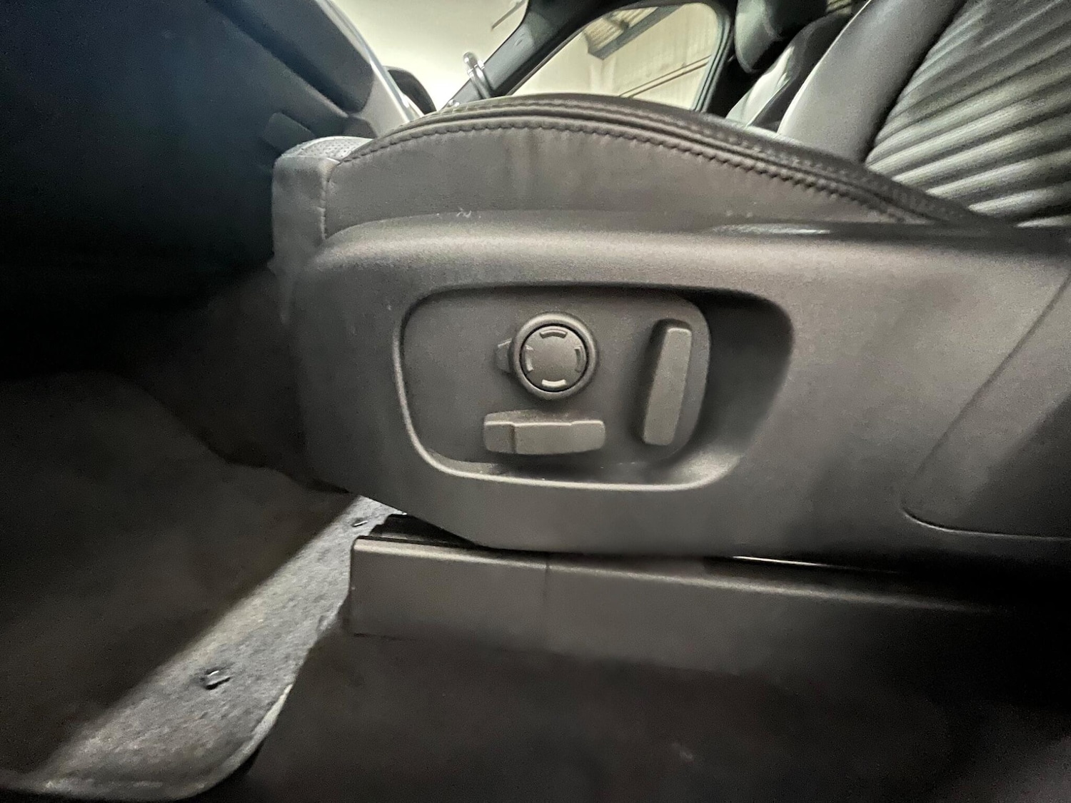 Used Land Rover Discovery 2018 for sale - 76657926: Photo 39