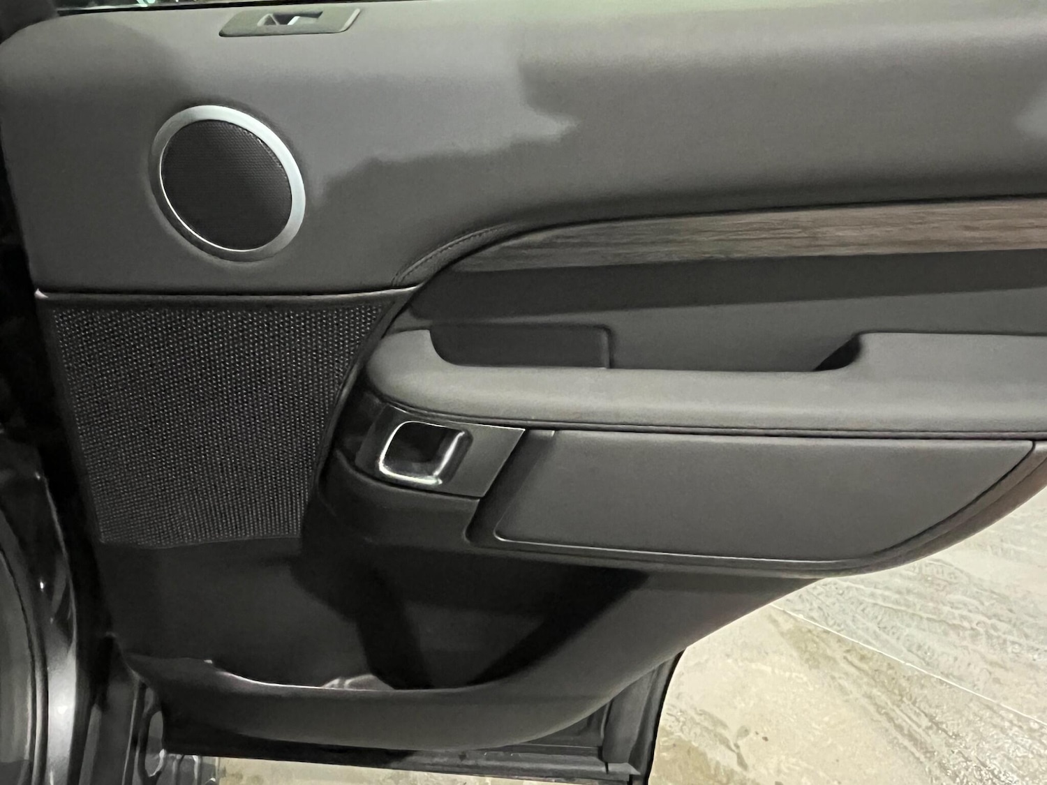 Used Land Rover Discovery 2018 for sale - 76657926: Photo 41