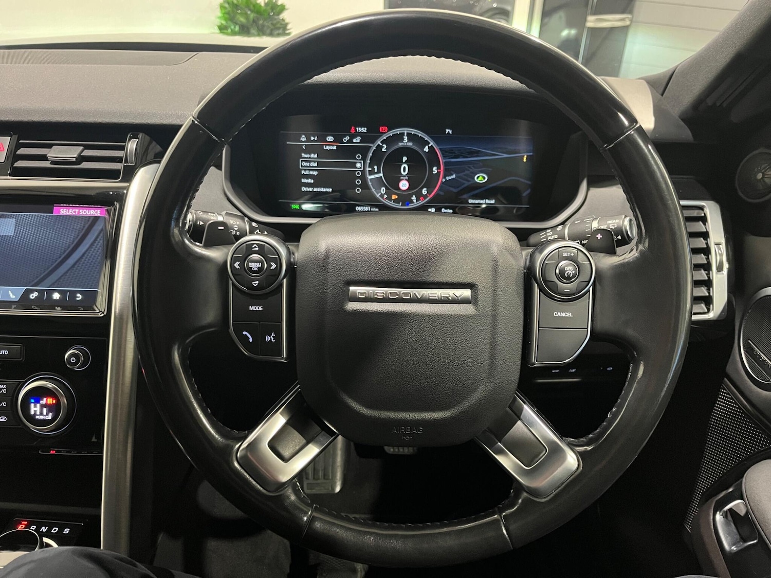 Used Land Rover Discovery 2018 for sale - 76657926: Photo 61