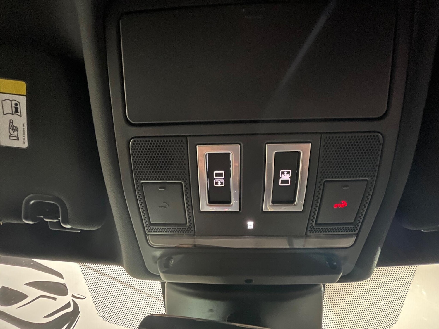 Used Land Rover Discovery 2018 for sale - 76657926: Photo 82