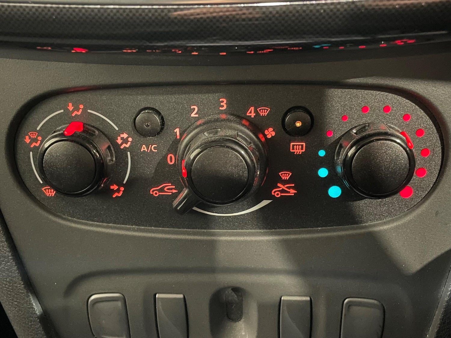 Used Dacia Sandero 2020 for sale - 77724119: Photo 29