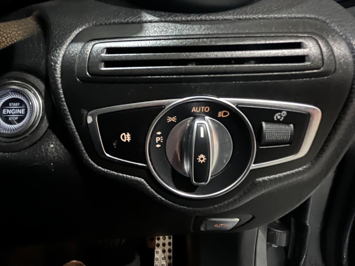 Used Mercedes-Benz GLC 2019 for sale - 76926641: Photo 25