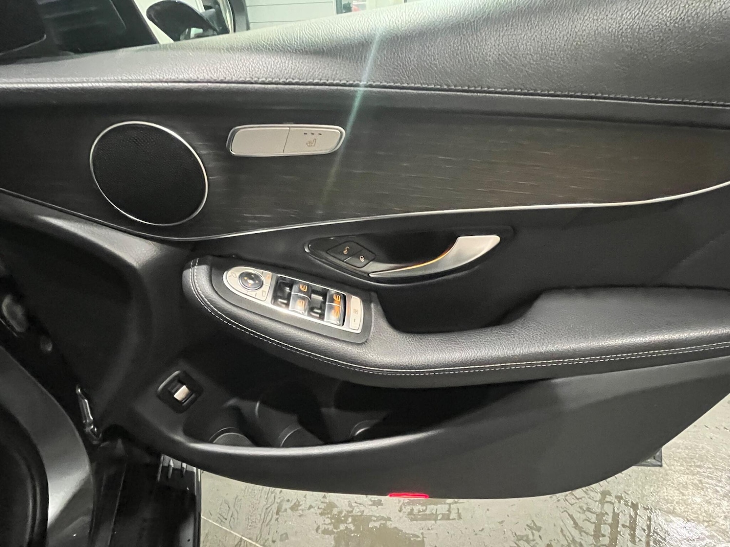 Used Mercedes-Benz GLC 2019 for sale - 76926641: Photo 27