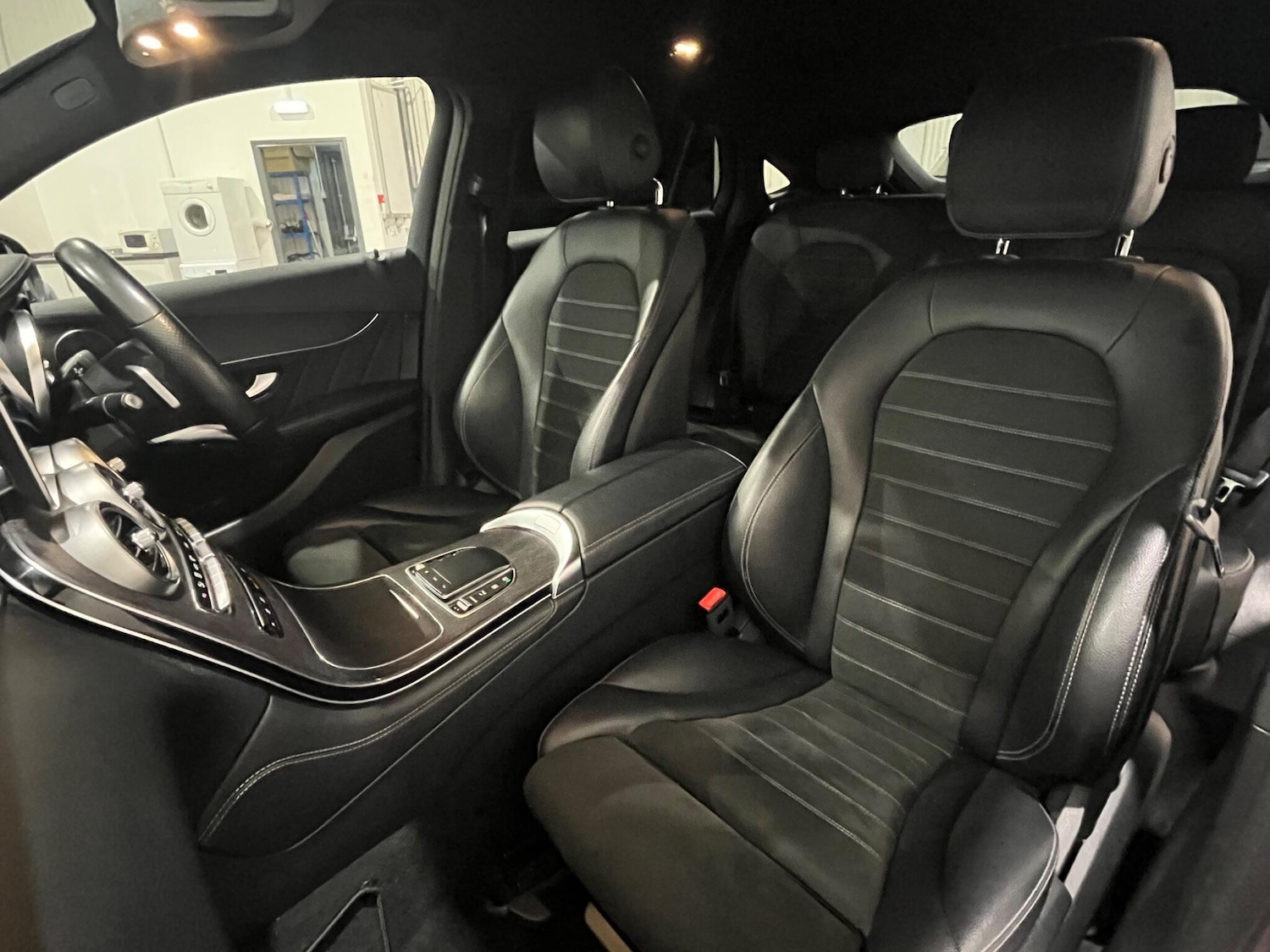 Used Mercedes-Benz GLC 2019 for sale - 76926641: Photo 51