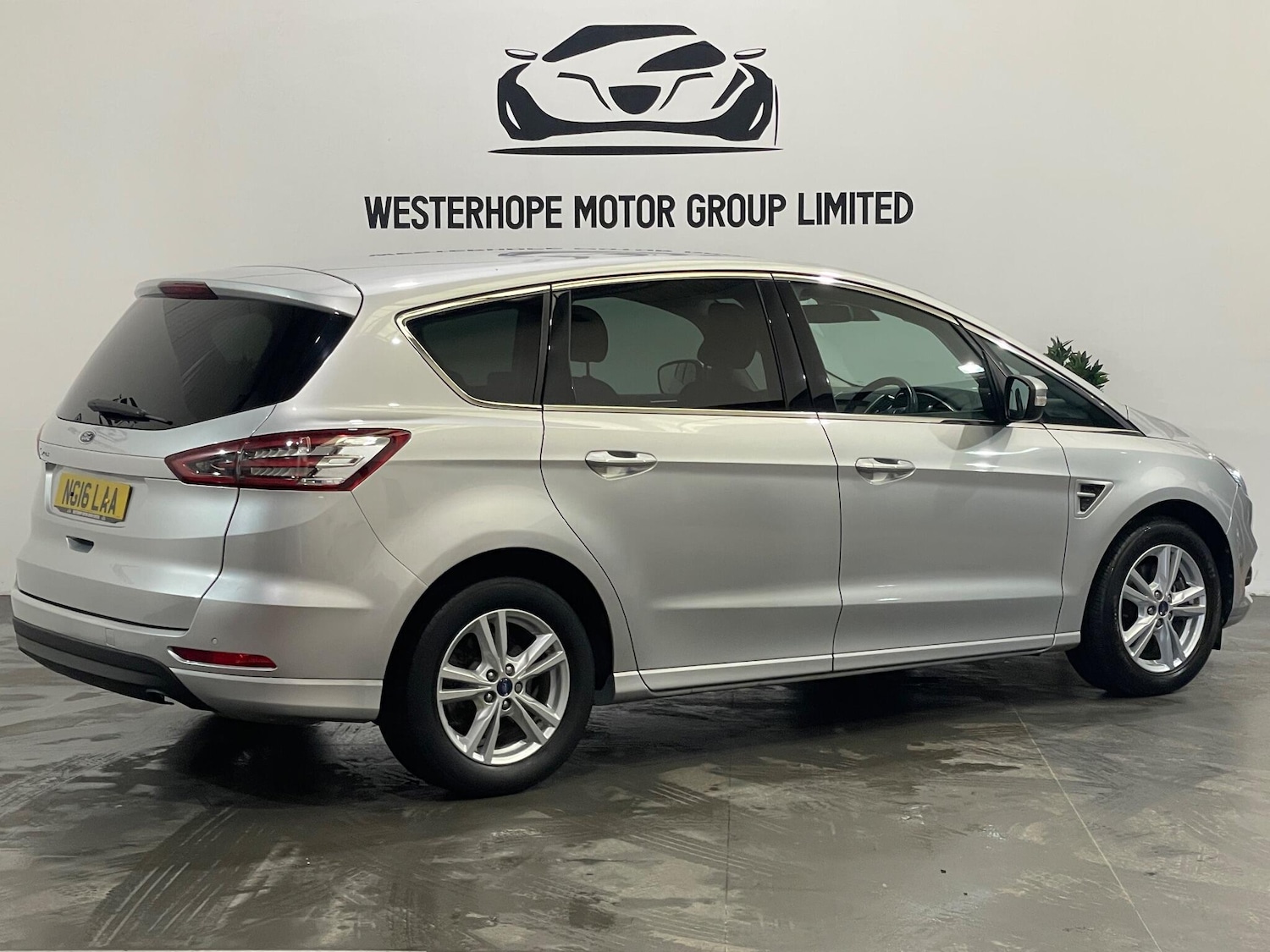 Used Ford S-Max 2016 for sale - 77769365: Photo 4