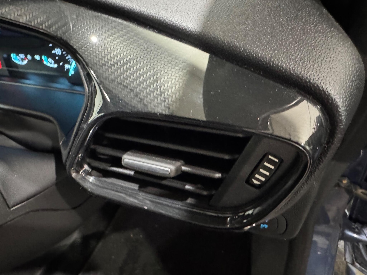 Used Ford Fiesta 2019 for sale - 76926055: Photo 40