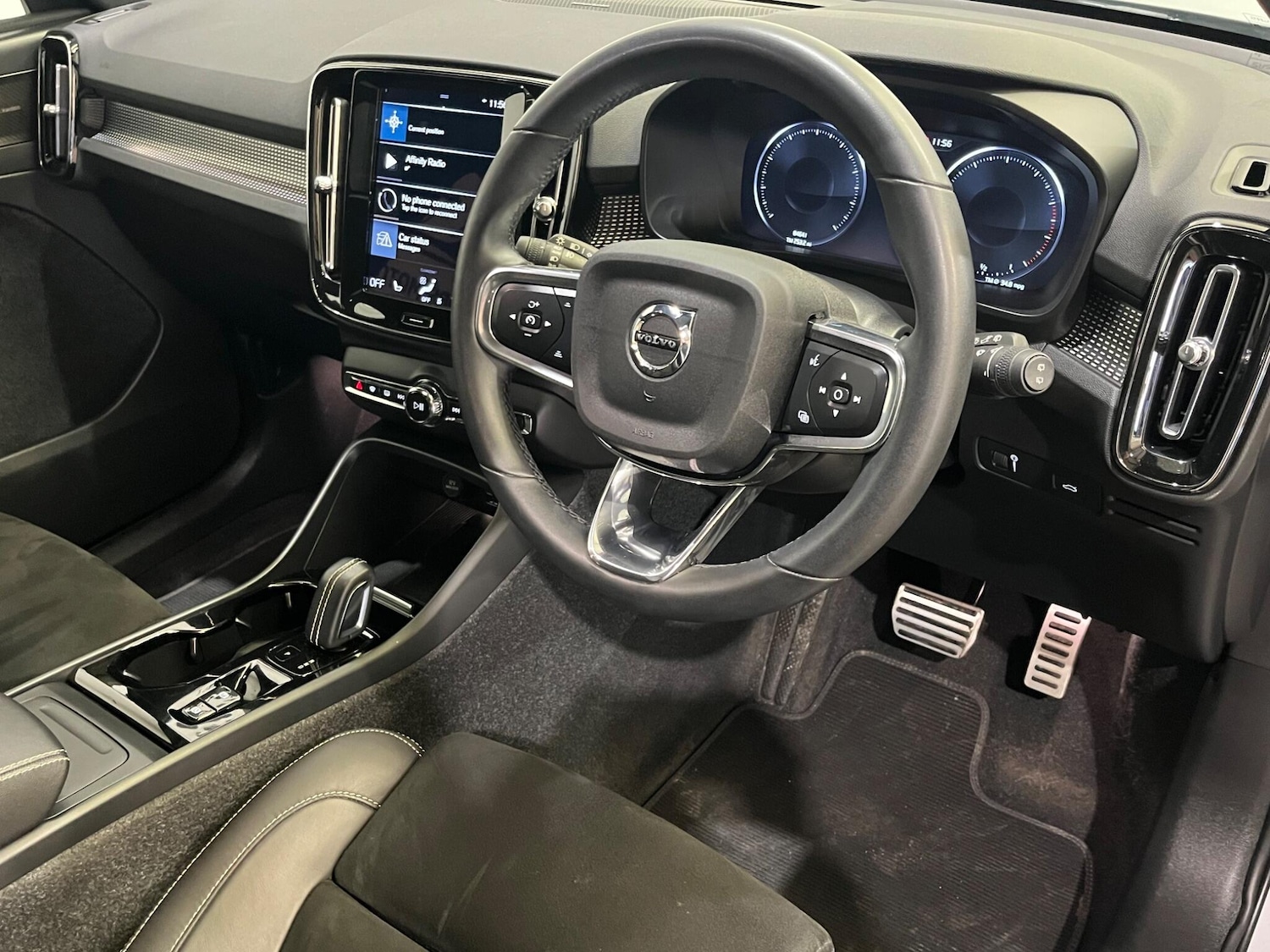 Used Volvo XC40 for sale - 78127678: Photo 3