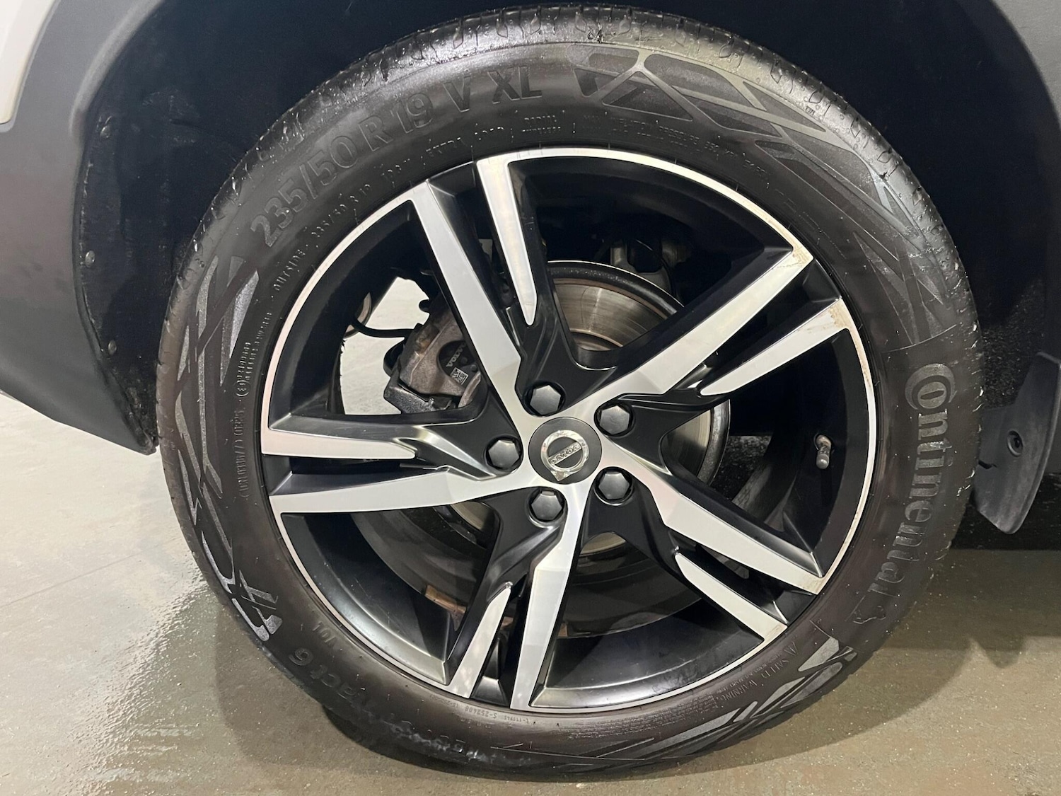 Used Volvo XC40 for sale - 78127678: Photo 35