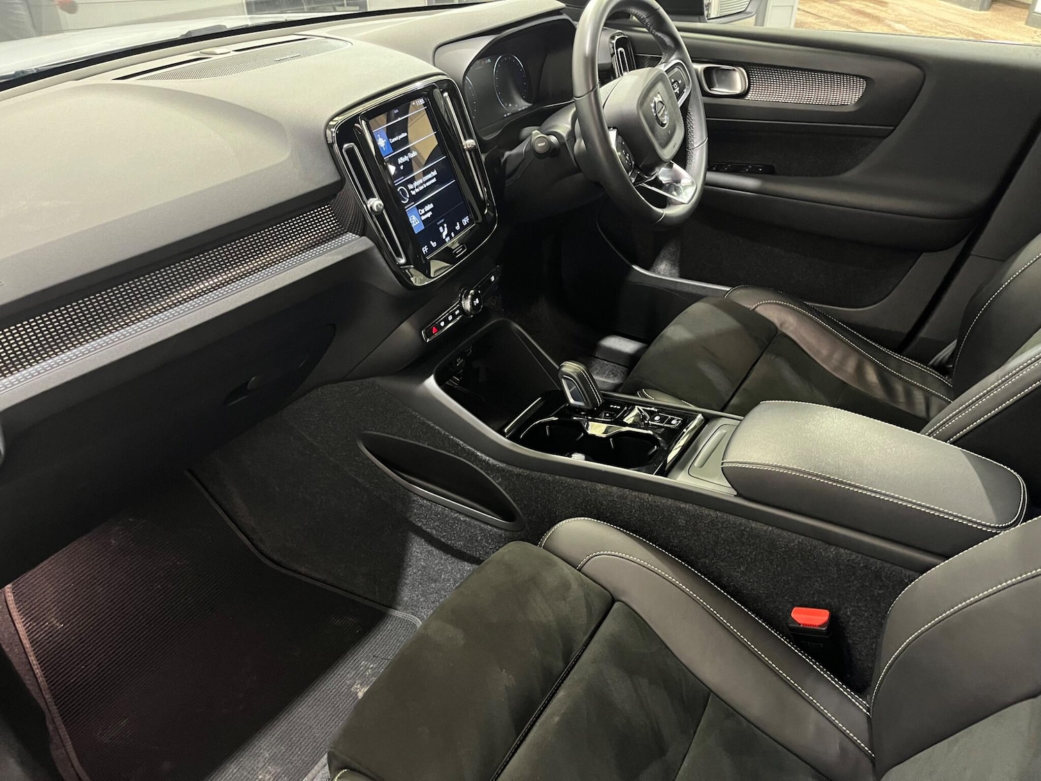 Used Volvo XC40 for sale - 78127678: Photo 54