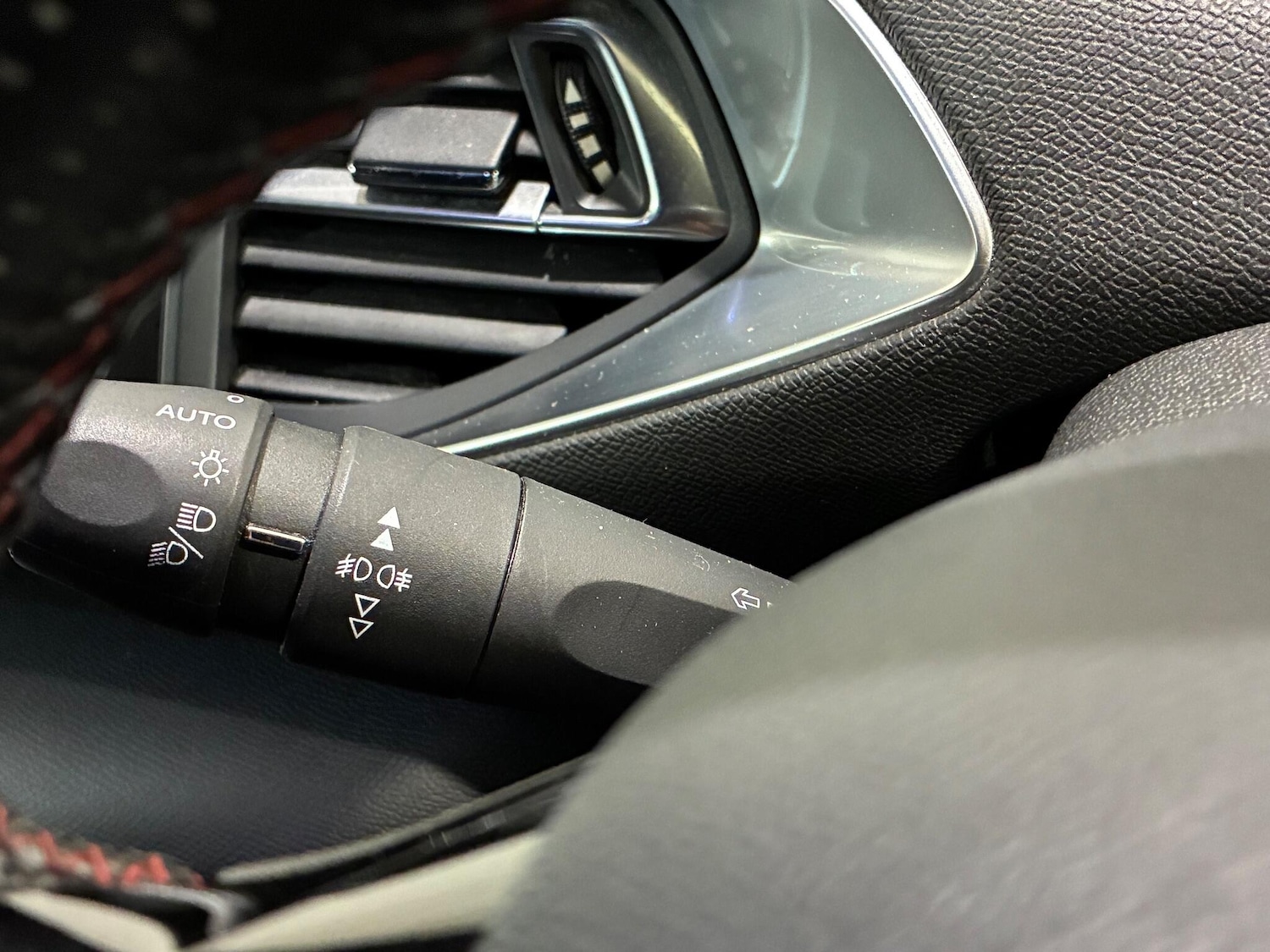 Used Peugeot 308 2017 for sale - 76456929: Photo 30