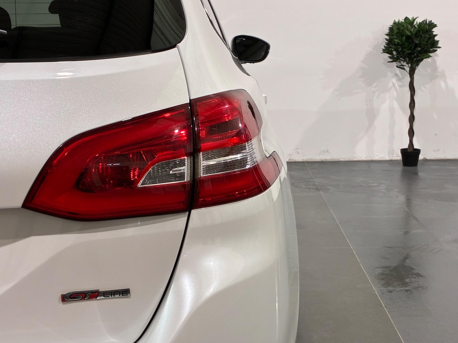 Used Peugeot 308 2017 for sale - 76456929: Photo 52