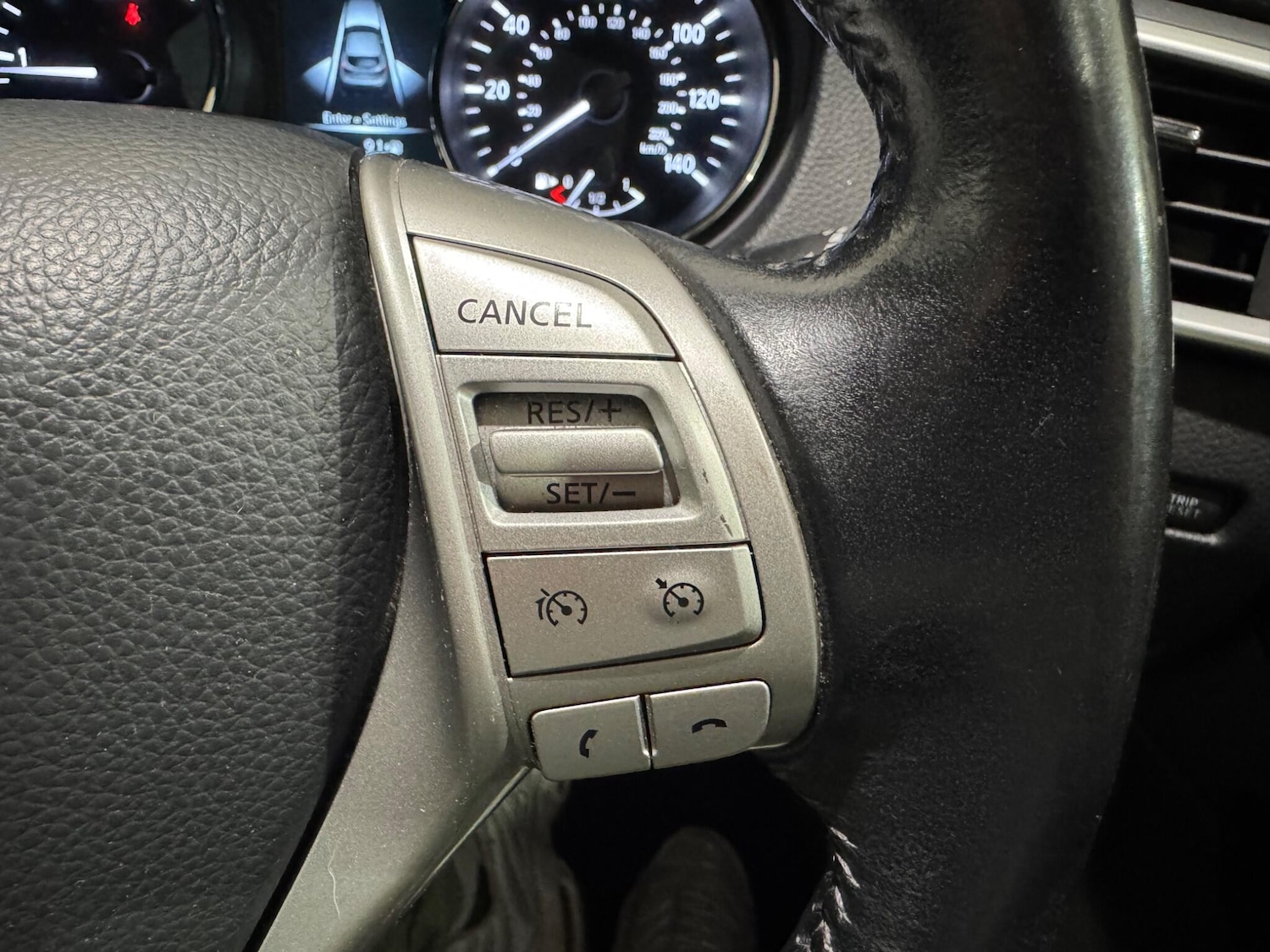 Used Nissan Qashqai 2015 for sale - 76562335: Photo 38