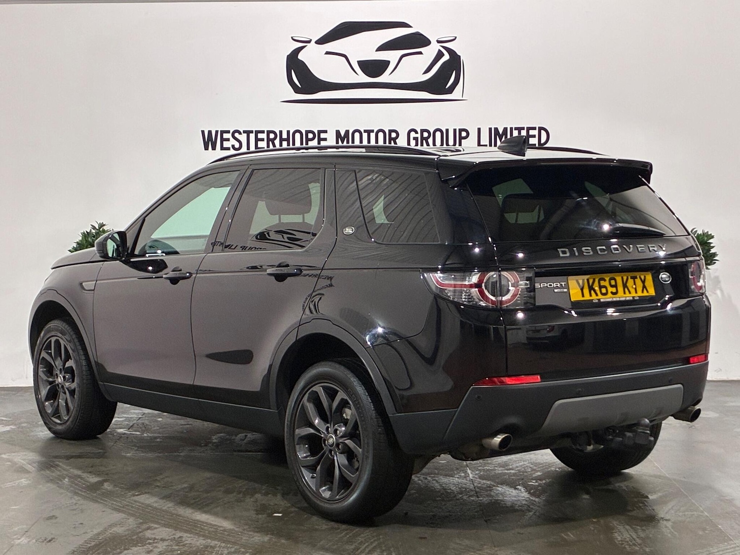 Used Land Rover Discovery Sport 2019 for sale - 76585091: Photo 2
