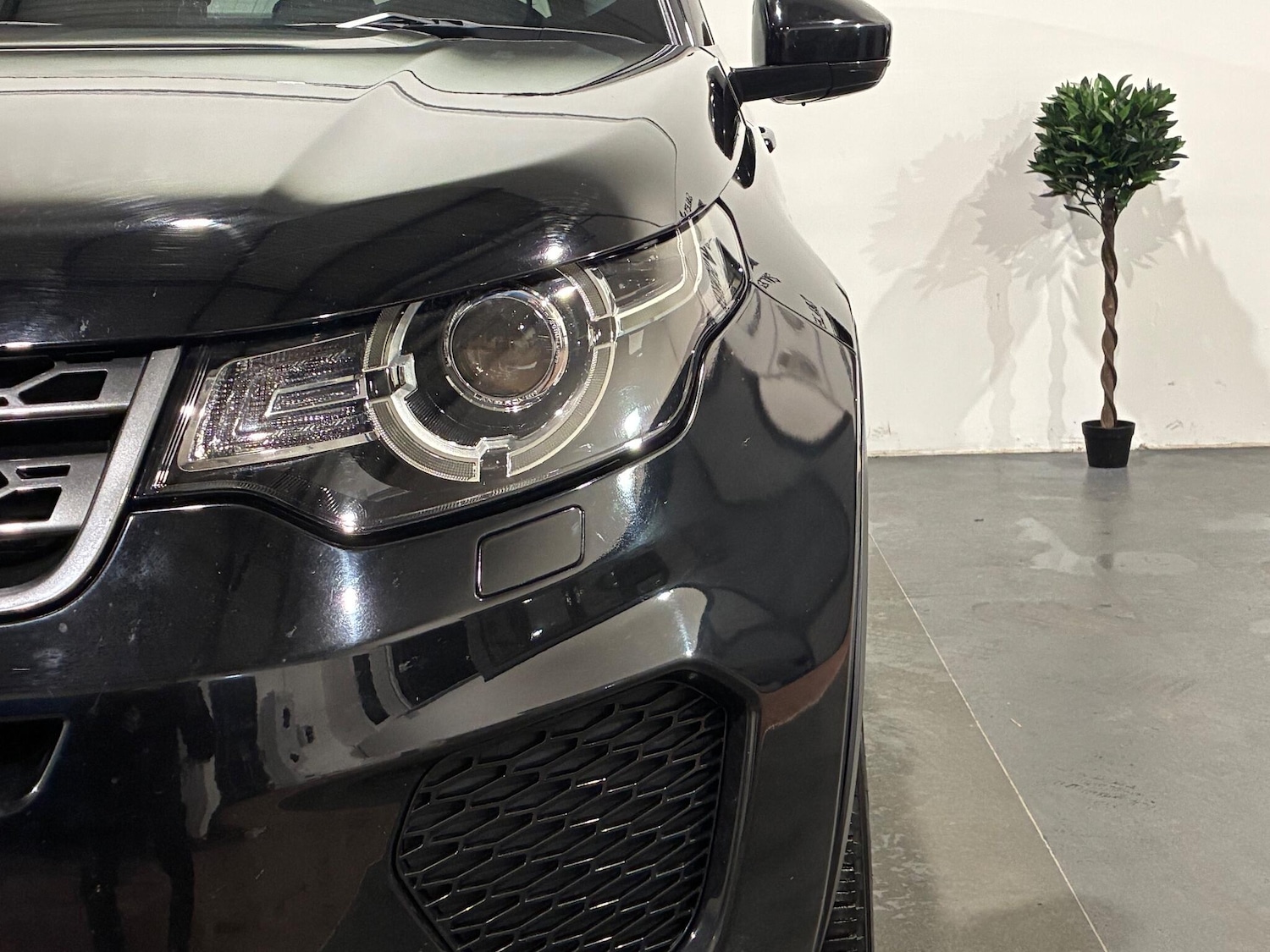 Used Land Rover Discovery Sport 2019 for sale - 76585091: Photo 57