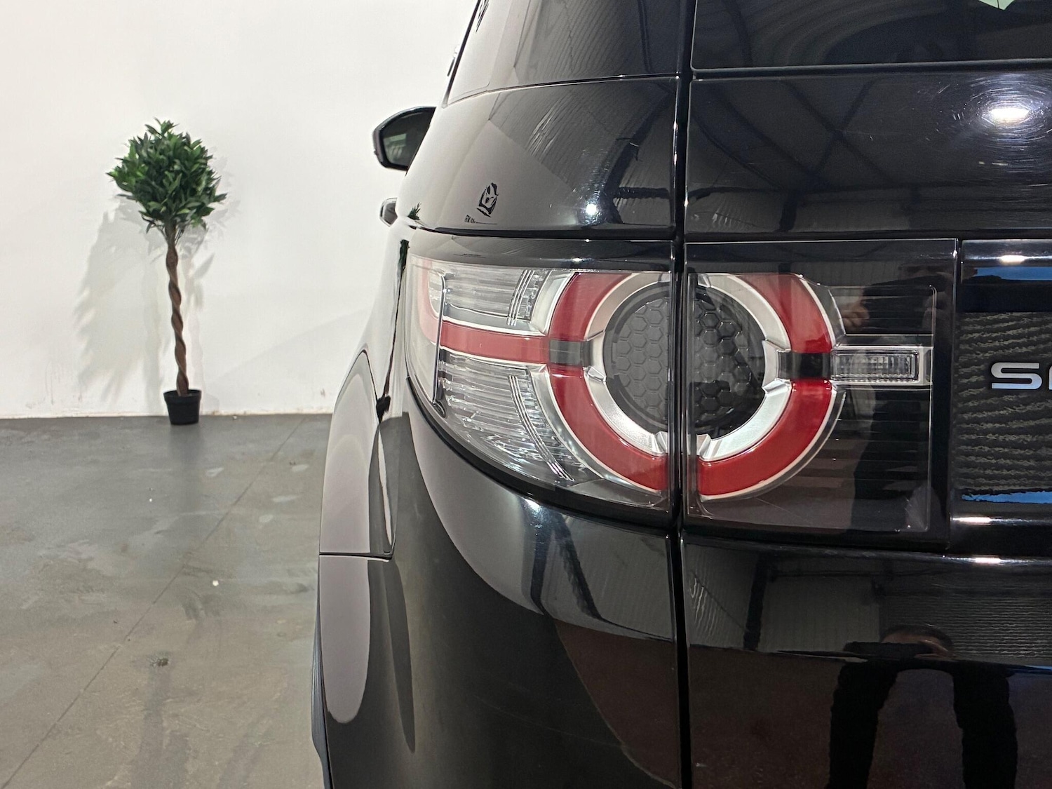 Used Land Rover Discovery Sport 2019 for sale - 76585091: Photo 60