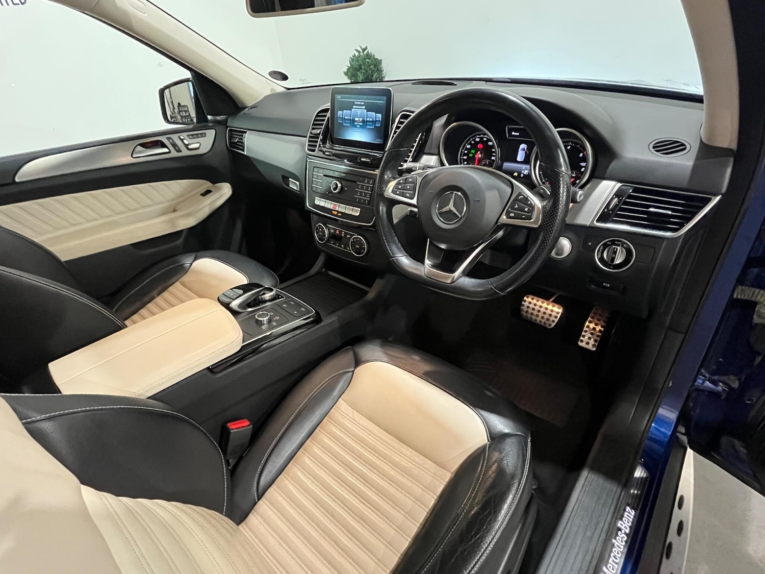 Used Mercedes-Benz GLE 2017 for sale - 76512164: Photo 3