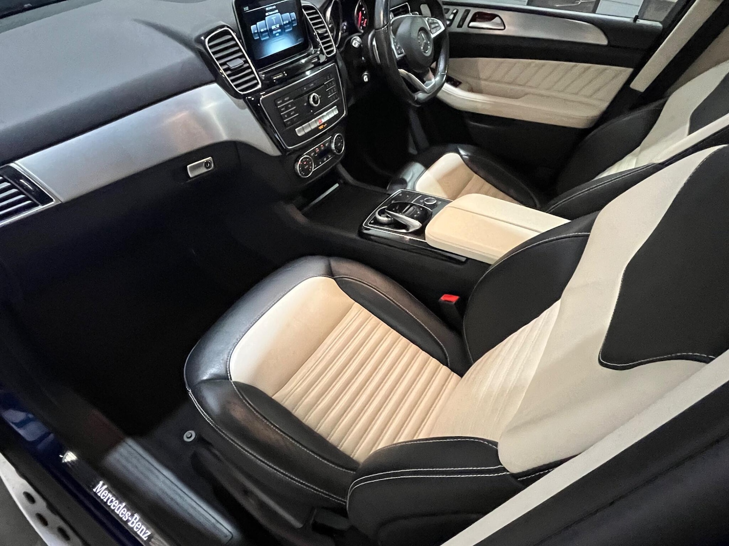 Used Mercedes-Benz GLE 2017 for sale - 76512164: Photo 64