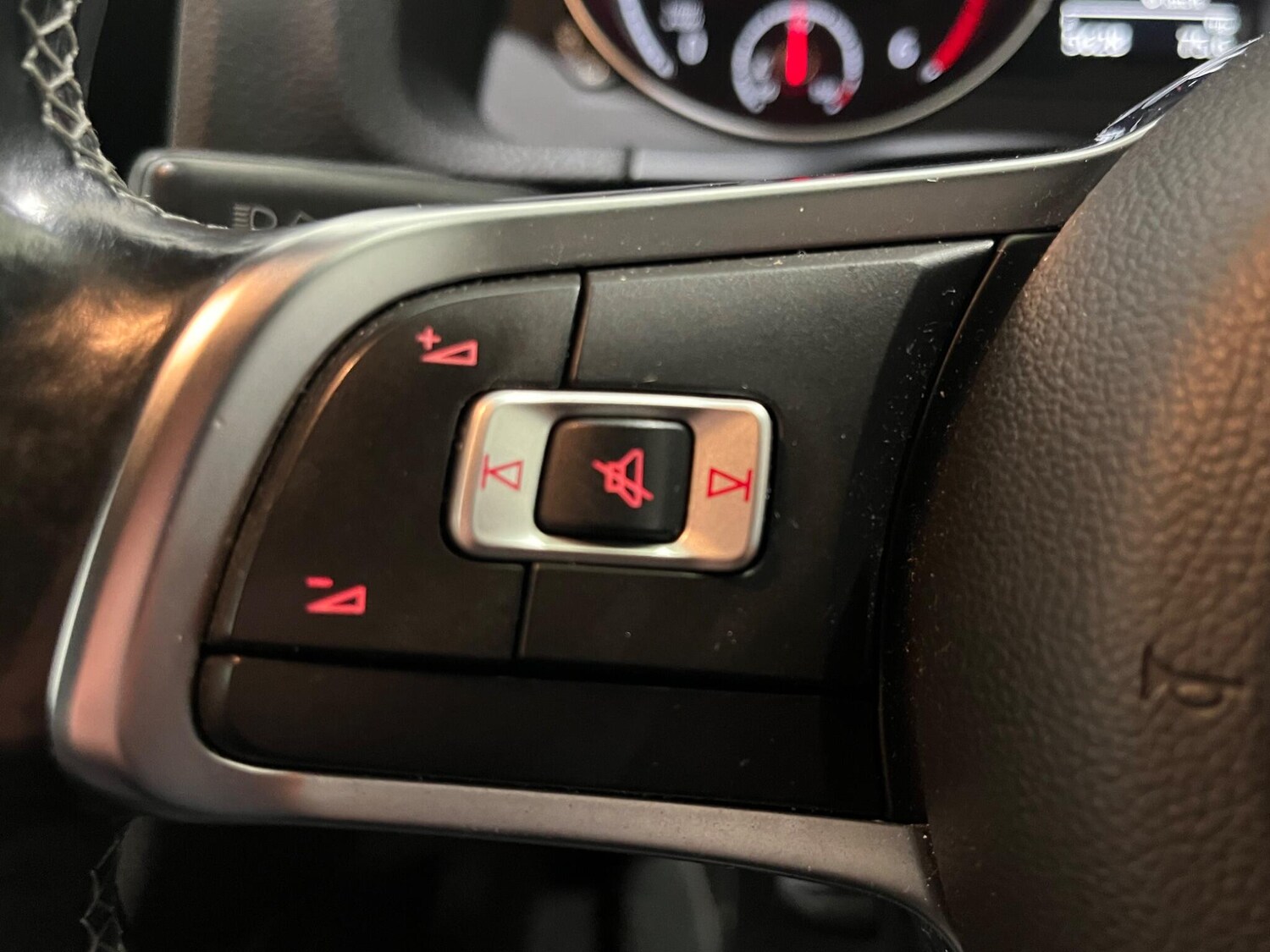 Used Volkswagen Scirocco 2014 for sale - 78019971: Photo 26