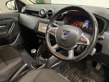 Used Dacia Duster 2020 for sale - 79395793: Photo
